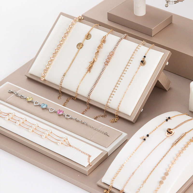 Soporte de joyería de cuero, s - Luxury Watch E Jewellery reseña y precio