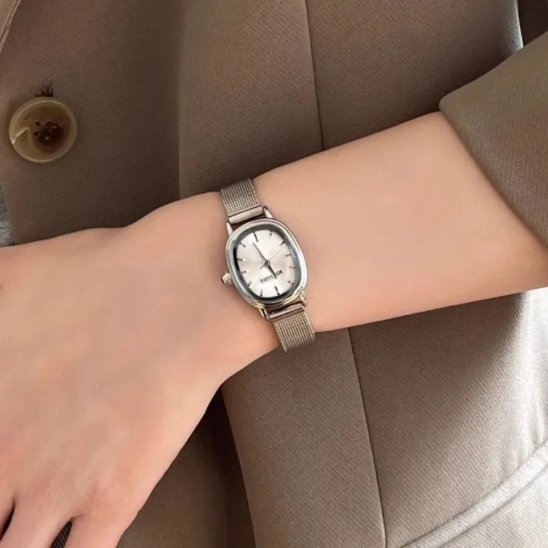 Reloj verde con esfera ovalada - Luxury Watch Brand For Women reseña y precio